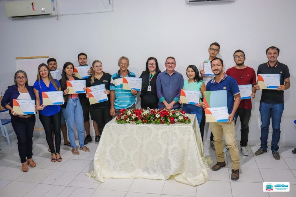 CERTIFICAÇÃO DE ALUNOS EM QUEIMADAS PB